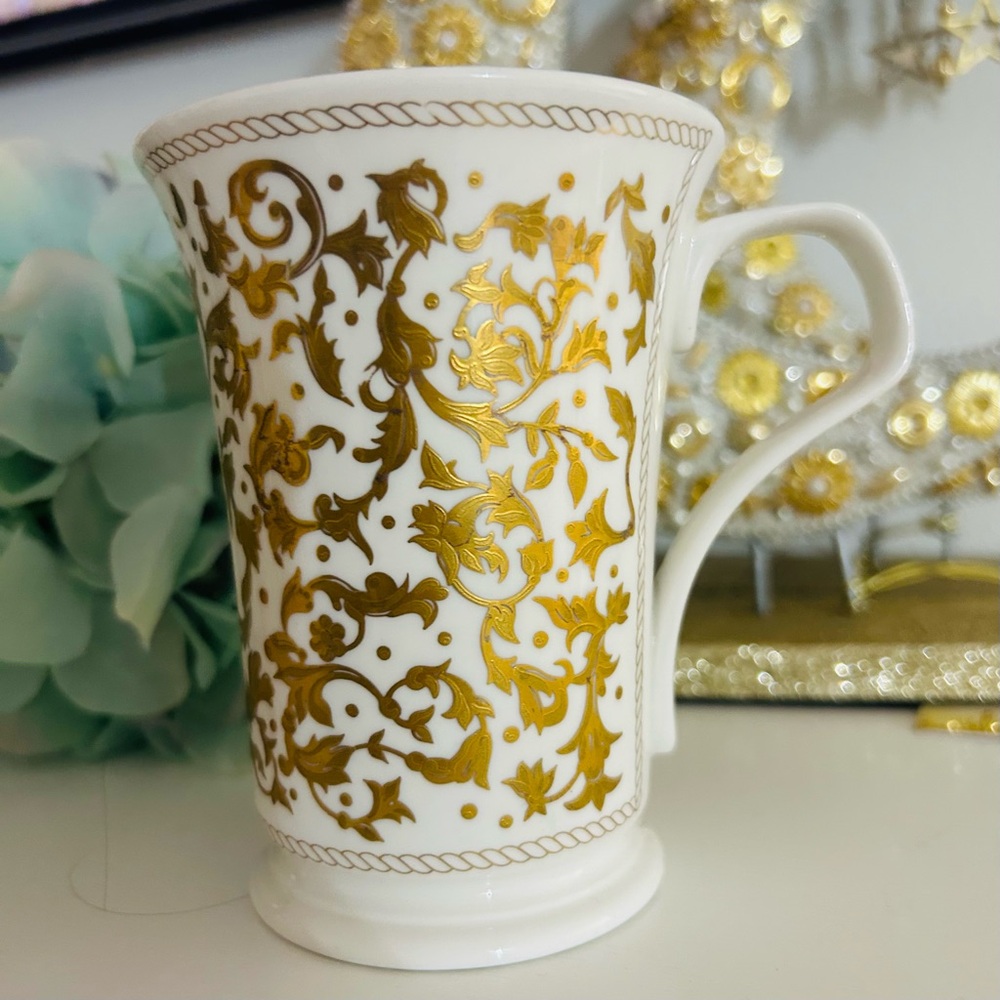 Midas Dunoon Gold and White  fine tea cup